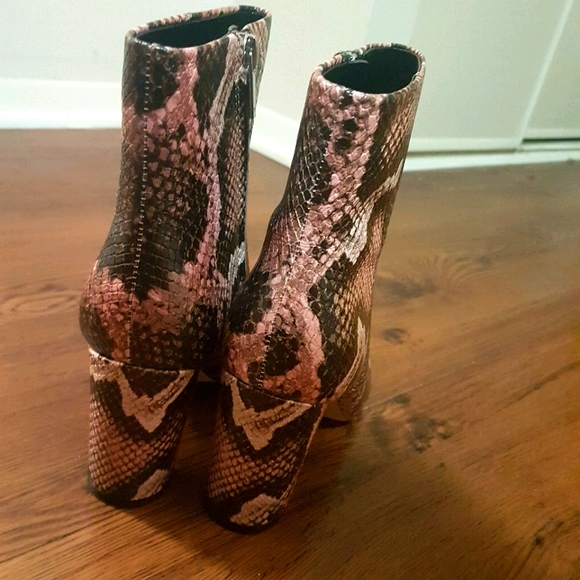 Marc Fisher Heeled Bootie - Picture 4 of 7